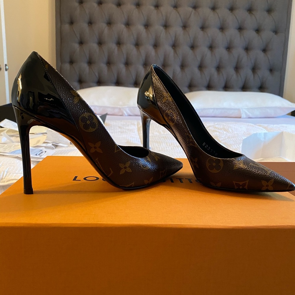 Beautiful LV shoes ,comfortable,and very classic - Picture 8 of 9